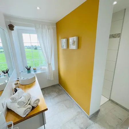 Ferme Les Chapelles Baie Des Veys Bed & Breakfast Carentan-les-Marais