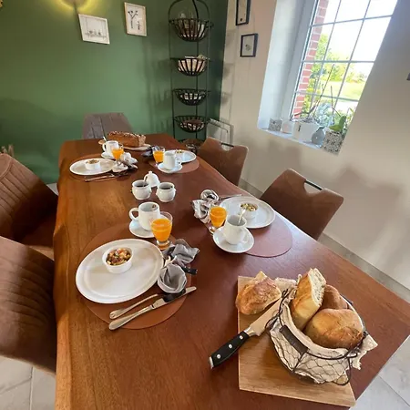 Ferme Les Chapelles Baie Des Veys Bed & Breakfast