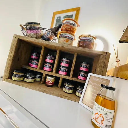 Ferme Les Chapelles Baie Des Veys Bed & Breakfast 3*