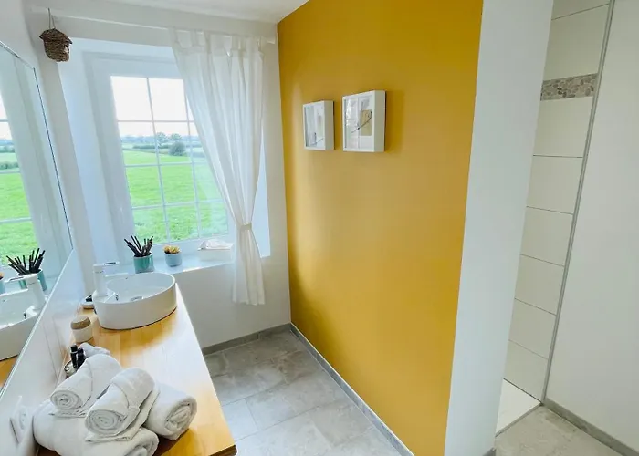 Ferme Les Chapelles Baie Des Veys Bed and Breakfast Carentan-les-Marais